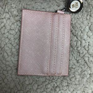 Retractable ID Holder